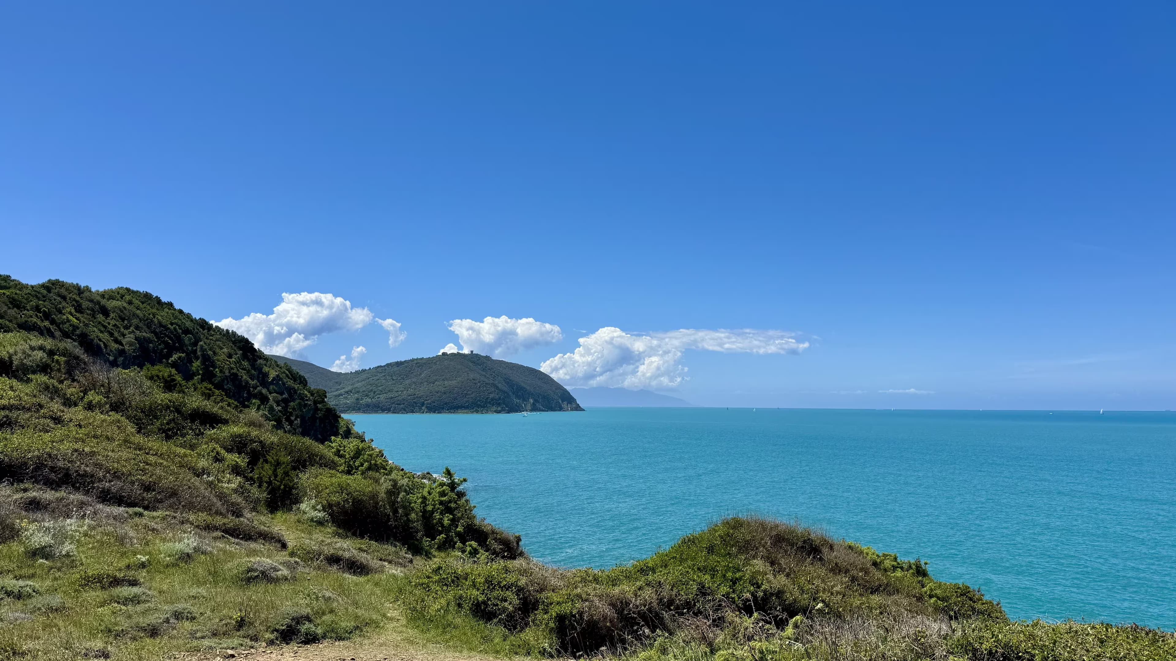 Dintorni della Val di Cornia e mare toscano vicino Riotorto